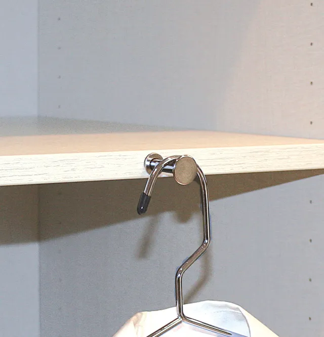 coulidoor-accroche-tout-escamotable-rangement-placard image 1